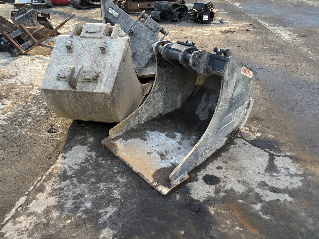 jcb-jz-140-engcon-4-kauhaa-pie,f6ebaaa2