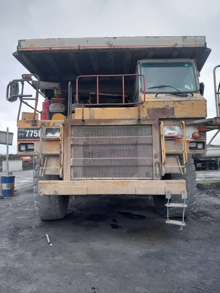 CAT 775 D