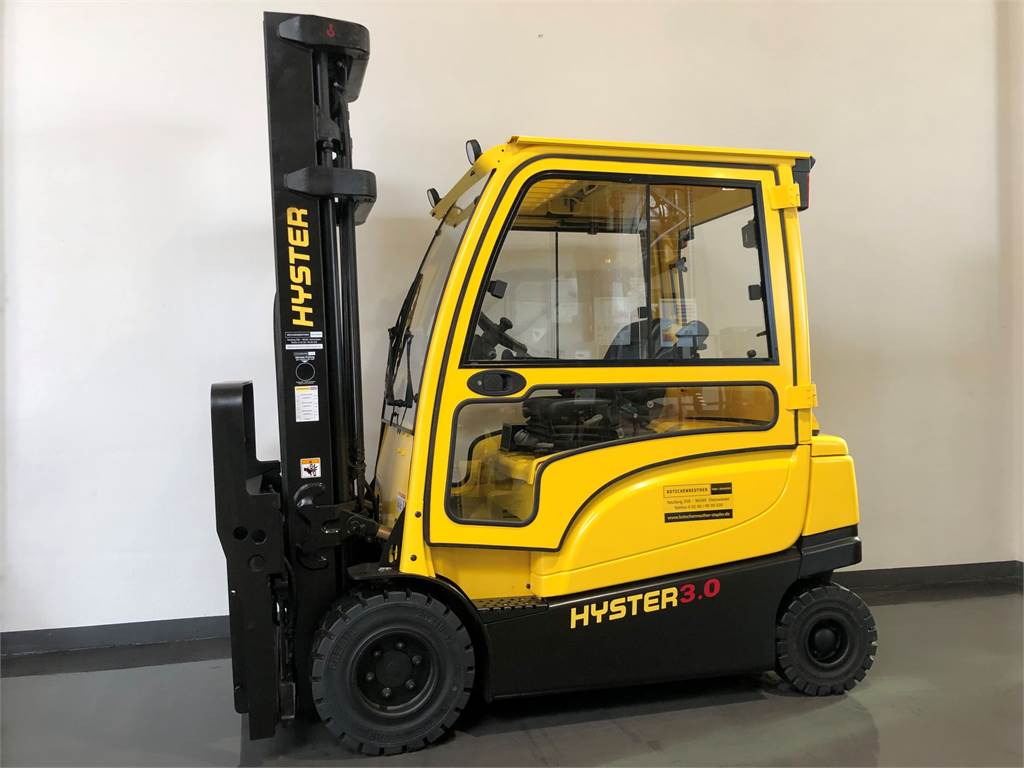 Hyster J3.0XN, Electric counterbalance Forklifts, Material Handling