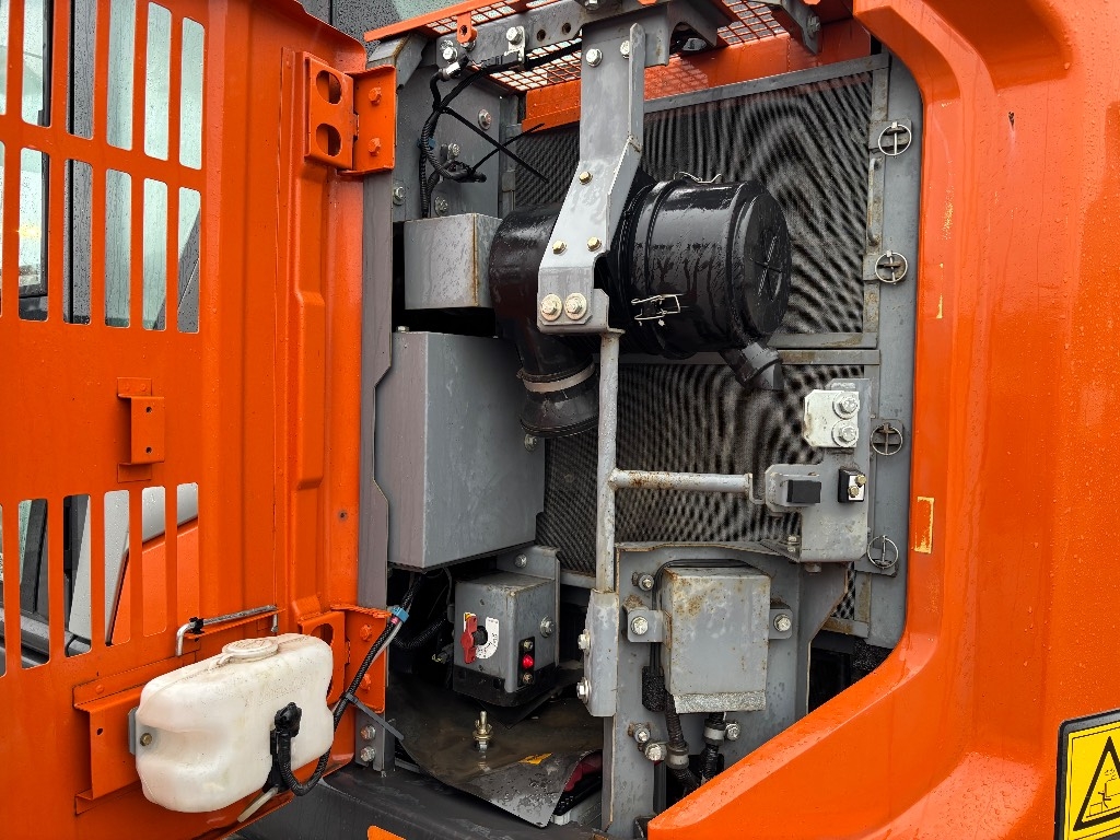 hitachi-zx-135-us-7-rototilt-r,04afebb8