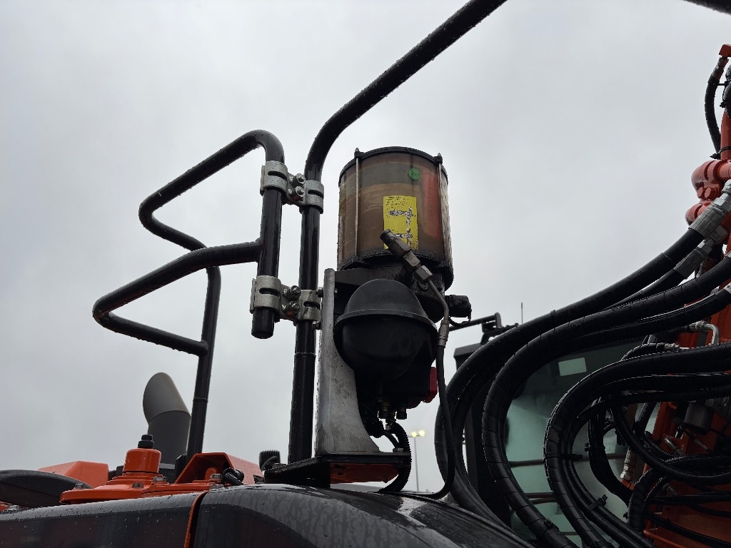 hitachi-zx-135-us-7-rototilt-r,1c9142f1