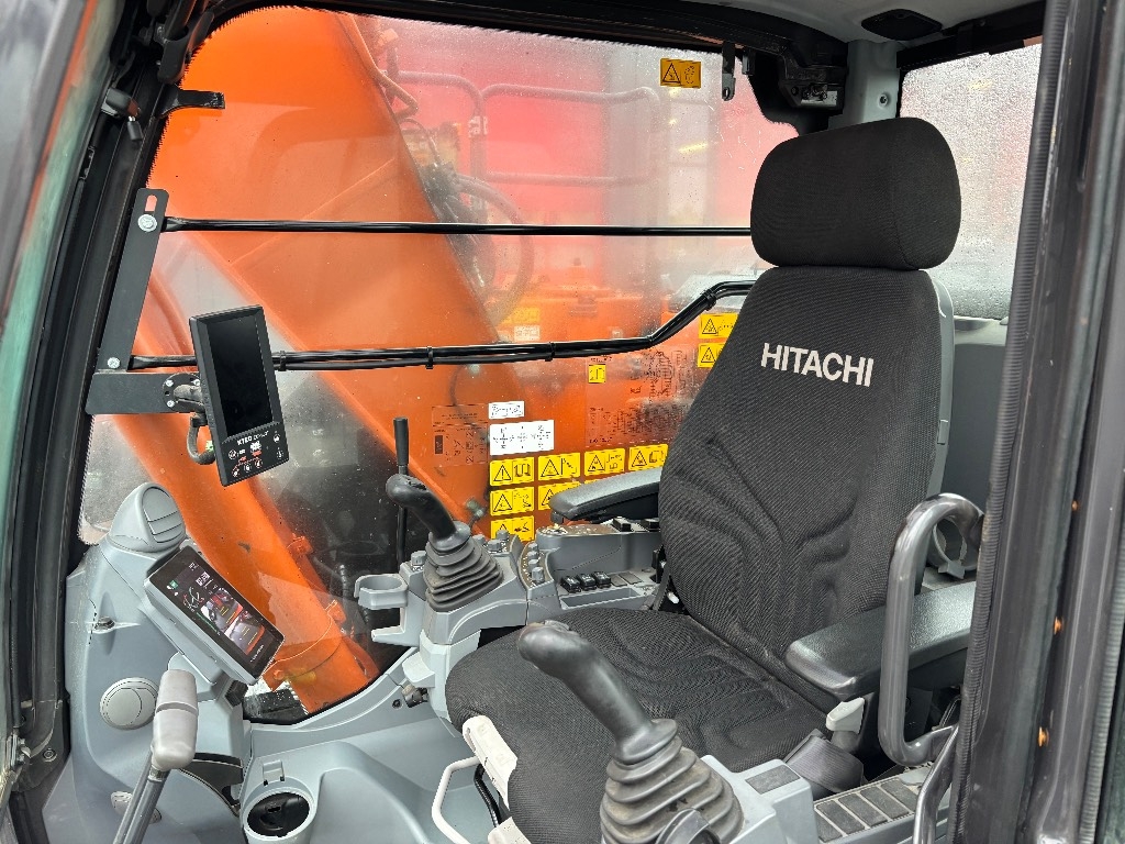 hitachi-zx-135-us-7-rototilt-r,49ae7949