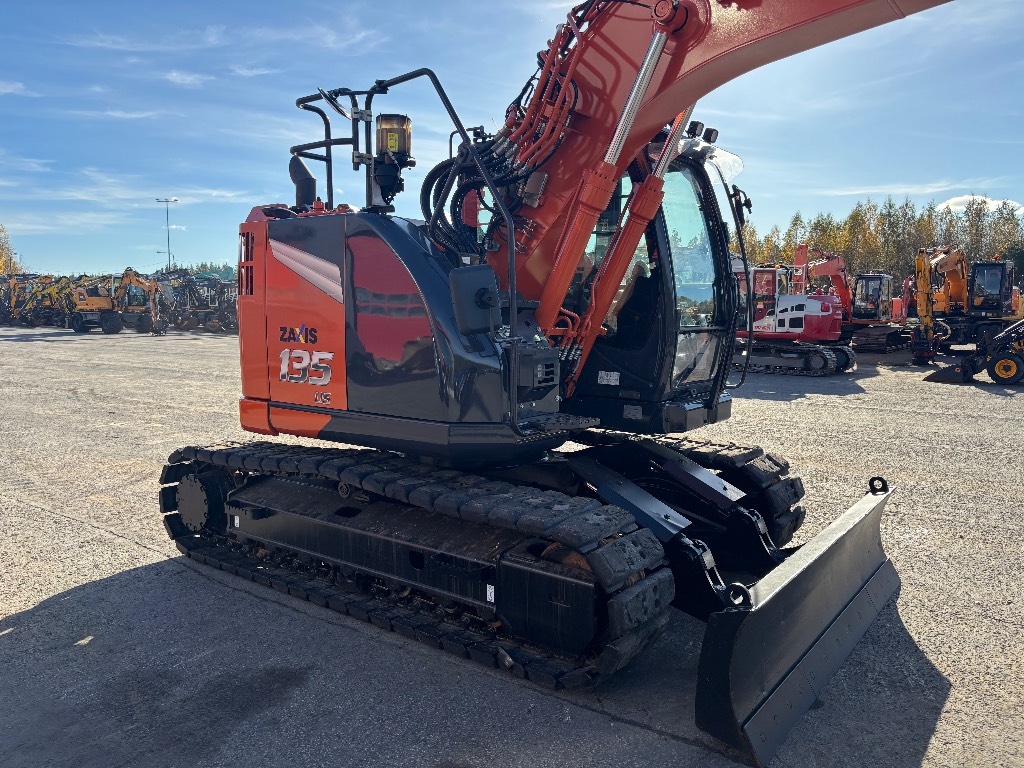 hitachi-zx-135-us-7-heti-valmi,6b4d7034