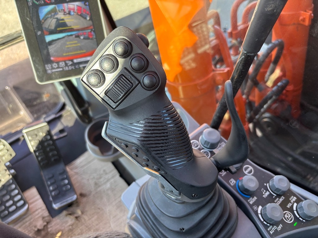 hitachi-zx-135-us-7-heti-valmi,b7af4dc0