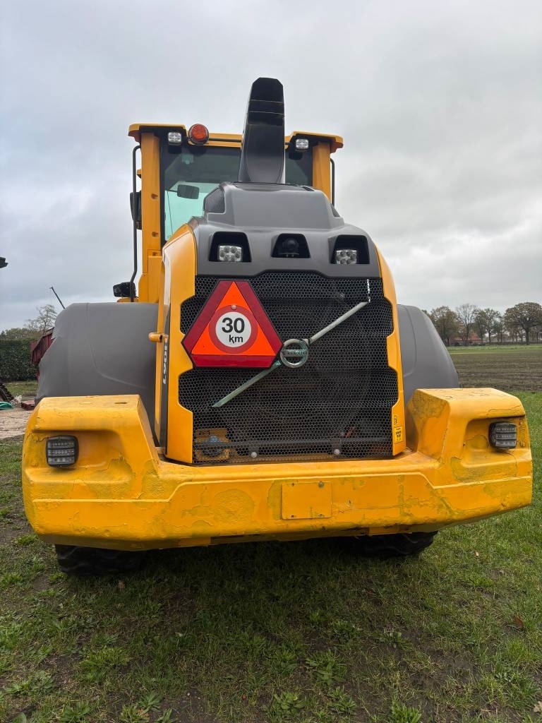 Volvo L 90 H (On Transport)