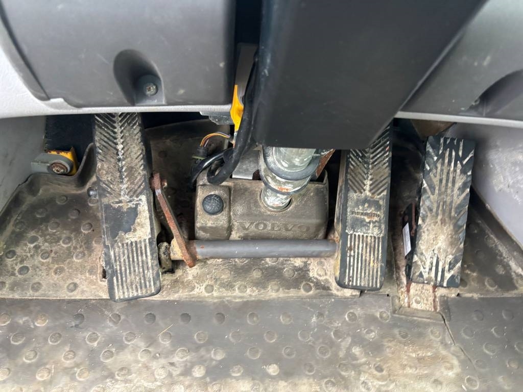 Volvo L 90 H (On Transport)