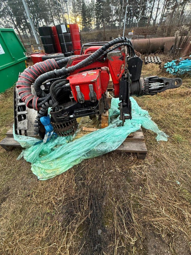 Komatsu S82, Harvester heads, Forestry