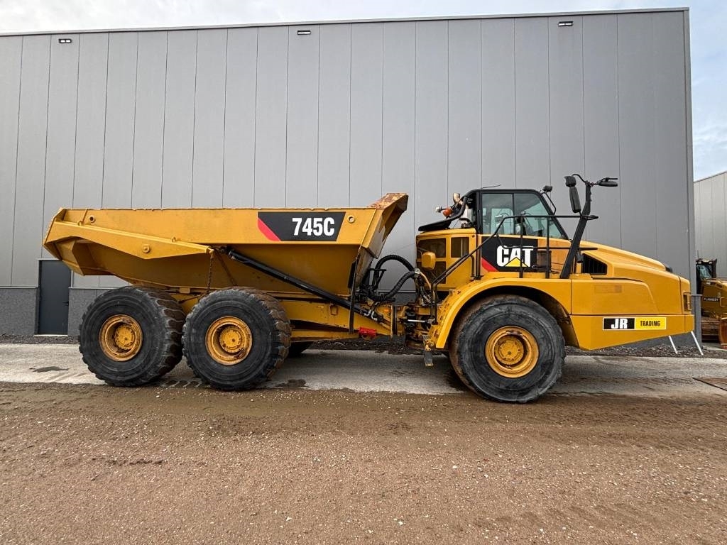 CAT 745 C