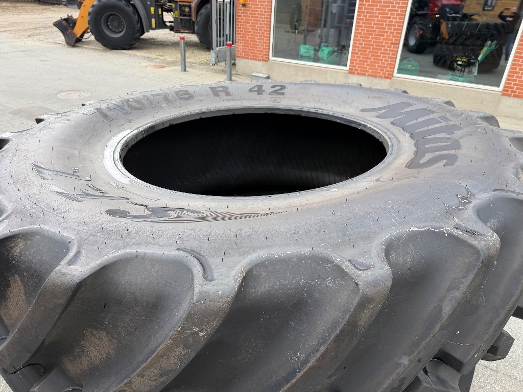 Mitas Super Flexion Tyre – 710/75 R42