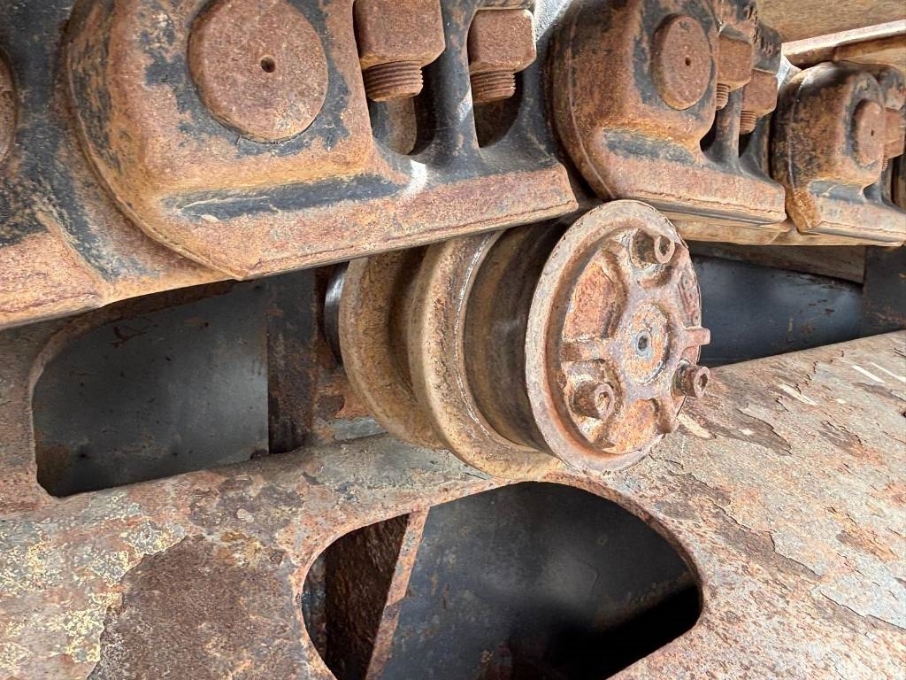 Volvo EC 220 EL (new undercarriage)