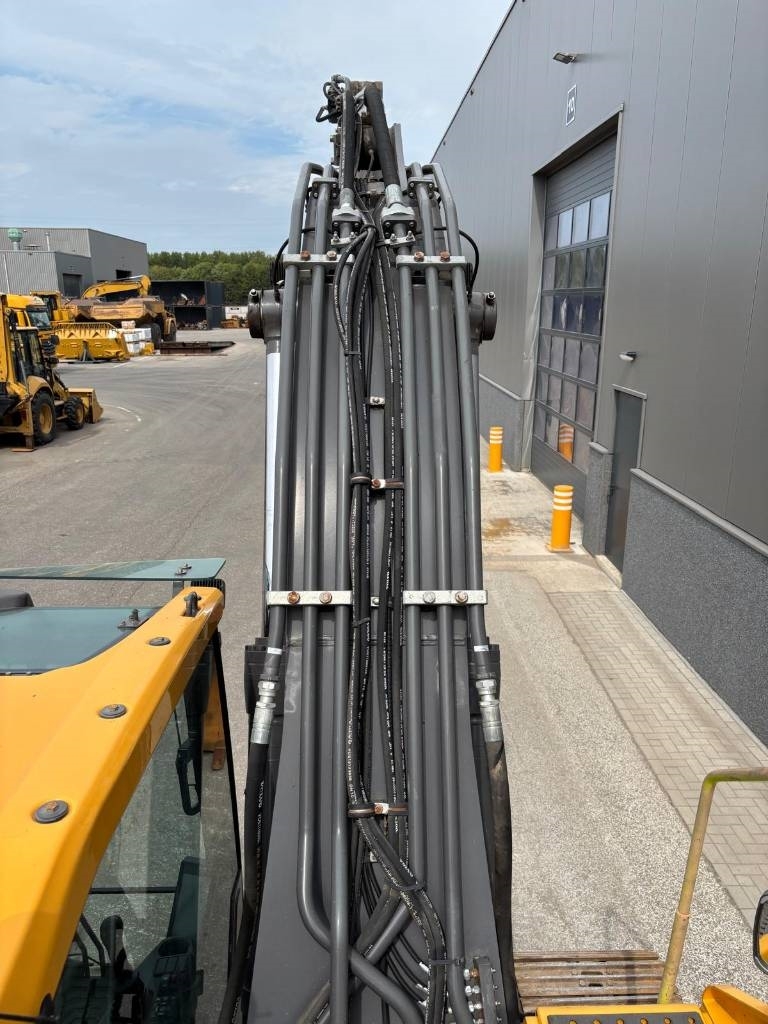Volvo EC 220 EL (new undercarriage)