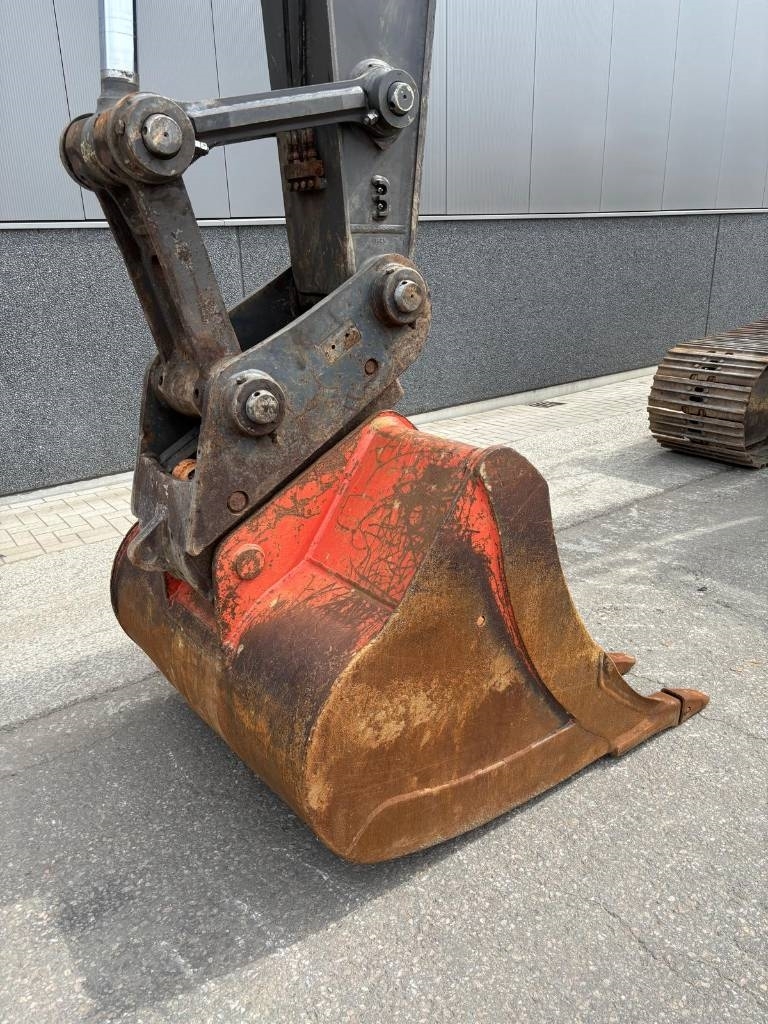 Volvo EC 220 EL (new undercarriage)