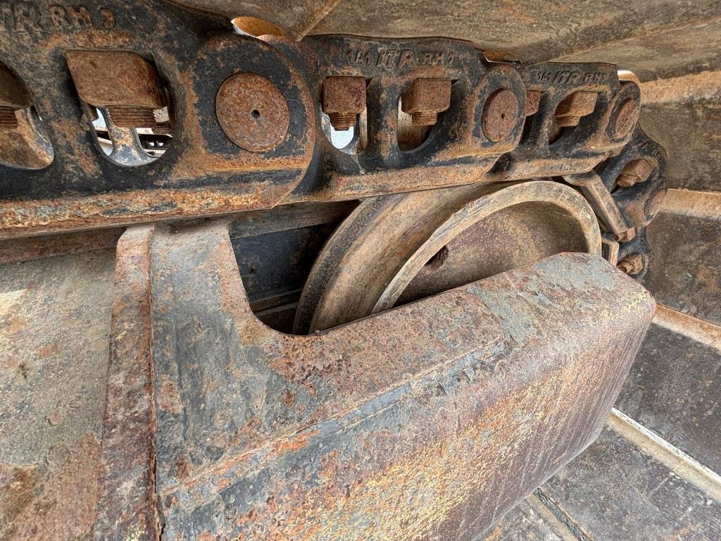 Volvo EC 220 EL (new undercarriage)