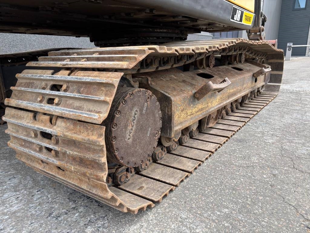 Volvo EC 220 EL (new undercarriage)