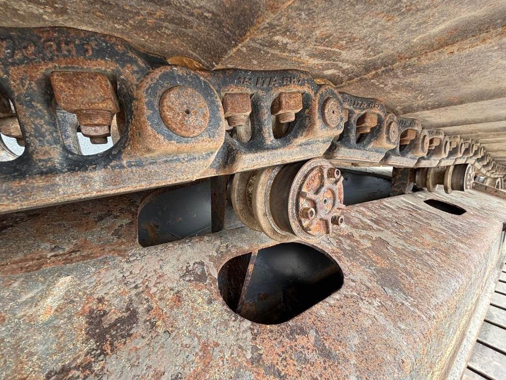 Volvo EC 220 EL (new undercarriage)