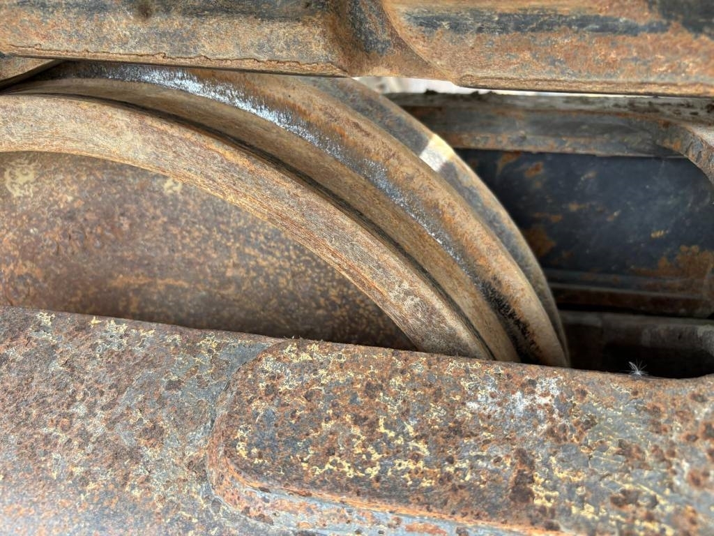 Volvo EC 220 EL (new undercarriage)