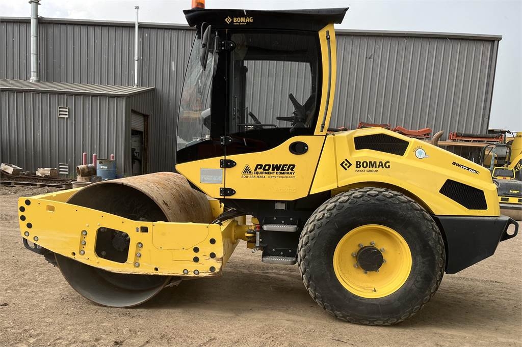 2023 Viper VRZ220 Ride on Asphalt Vibrating Roller heavy equipment