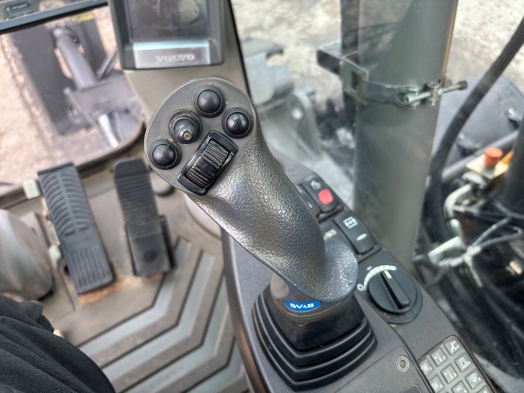 volvo-ew-140-d-myyty-sold,bde3a393