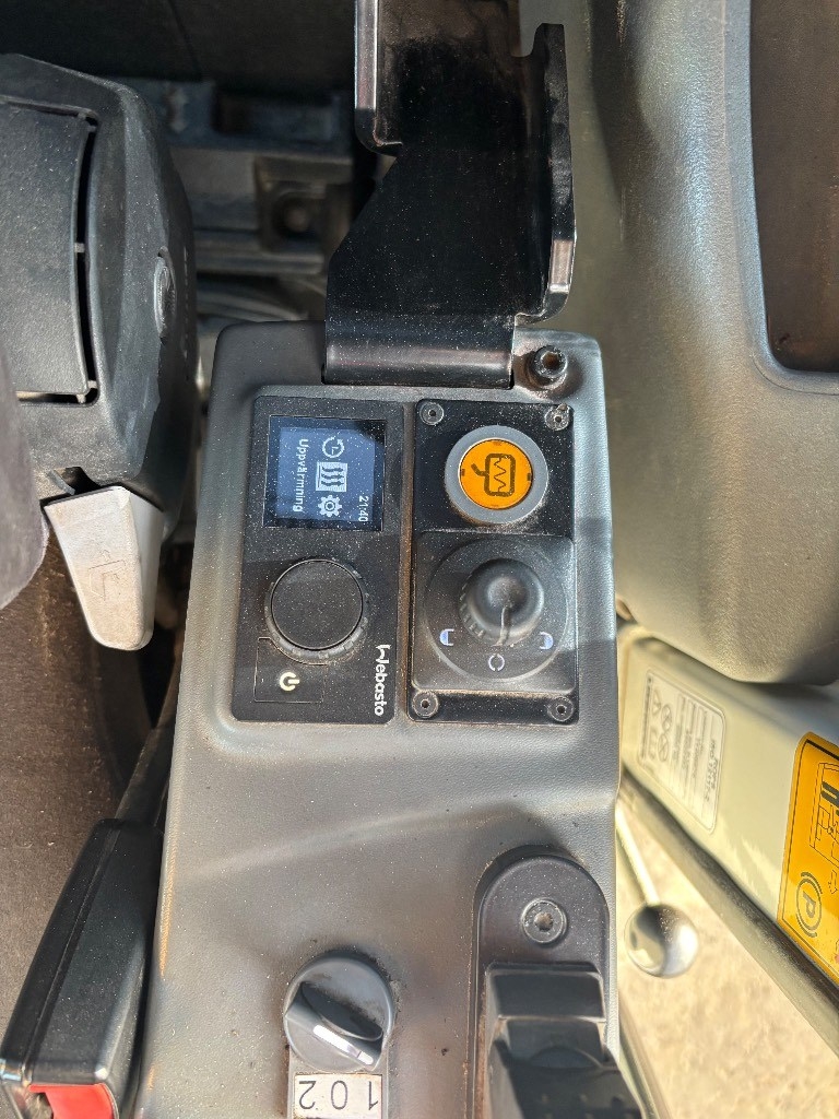 liebherr-913-compact-huippu-va,65ad3477