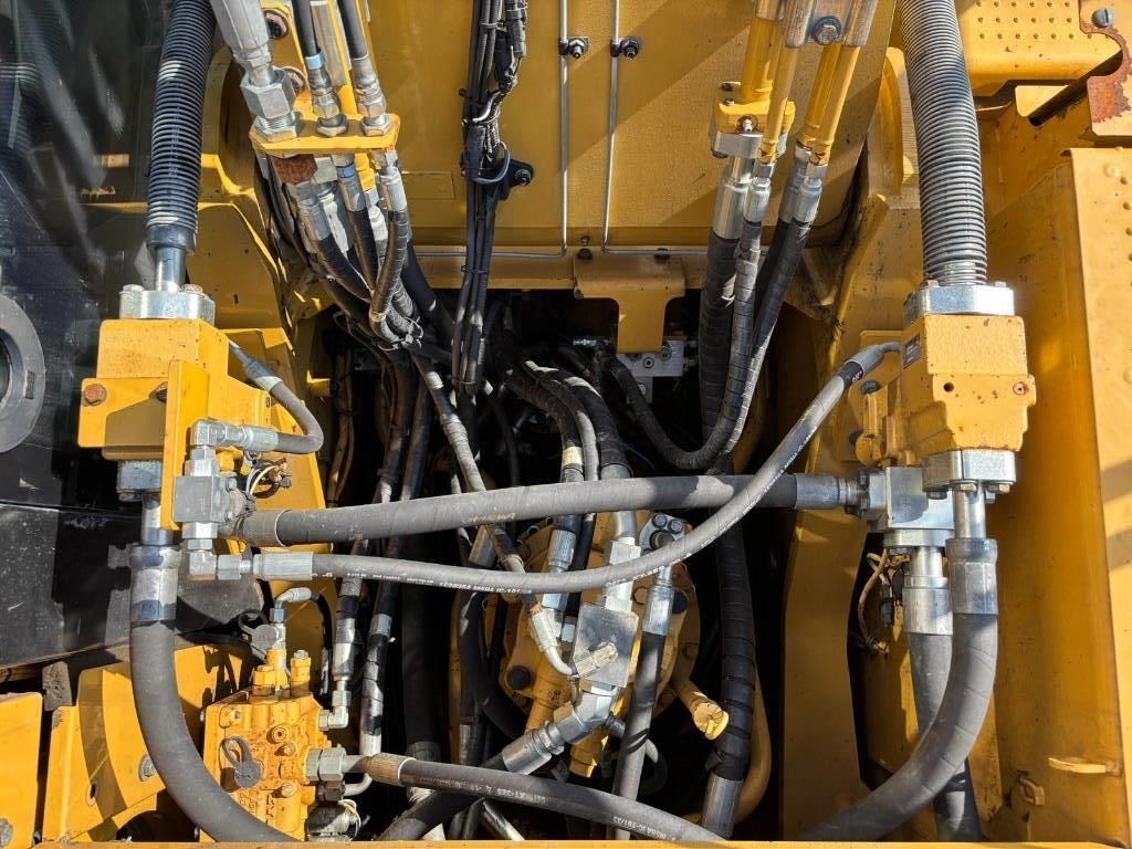 CAT 330 FL