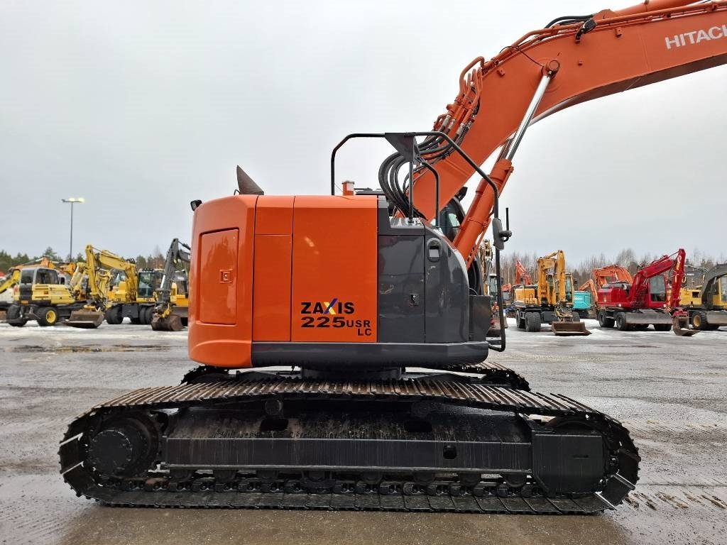 Hitachi ZX 225 USLC-5 / Myyty, Sold - Crawler Excavators