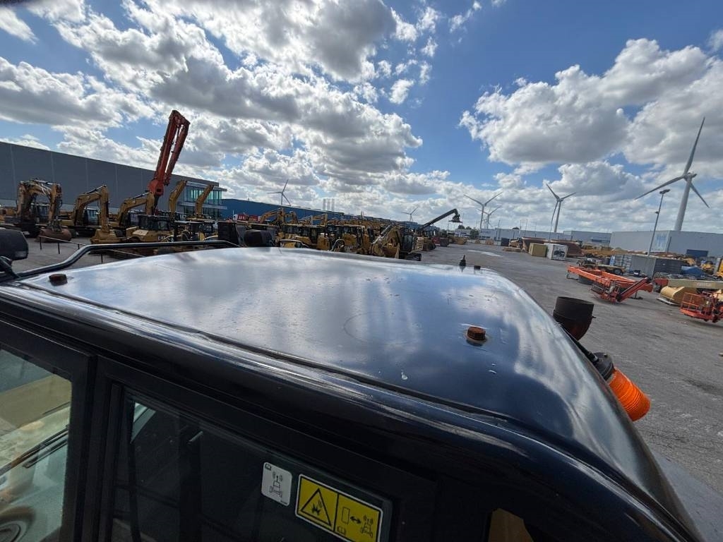 CAT 745 C (CE /Low Hours)