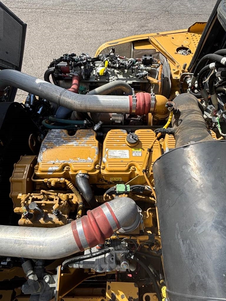 CAT 745 C (CE /Low Hours)