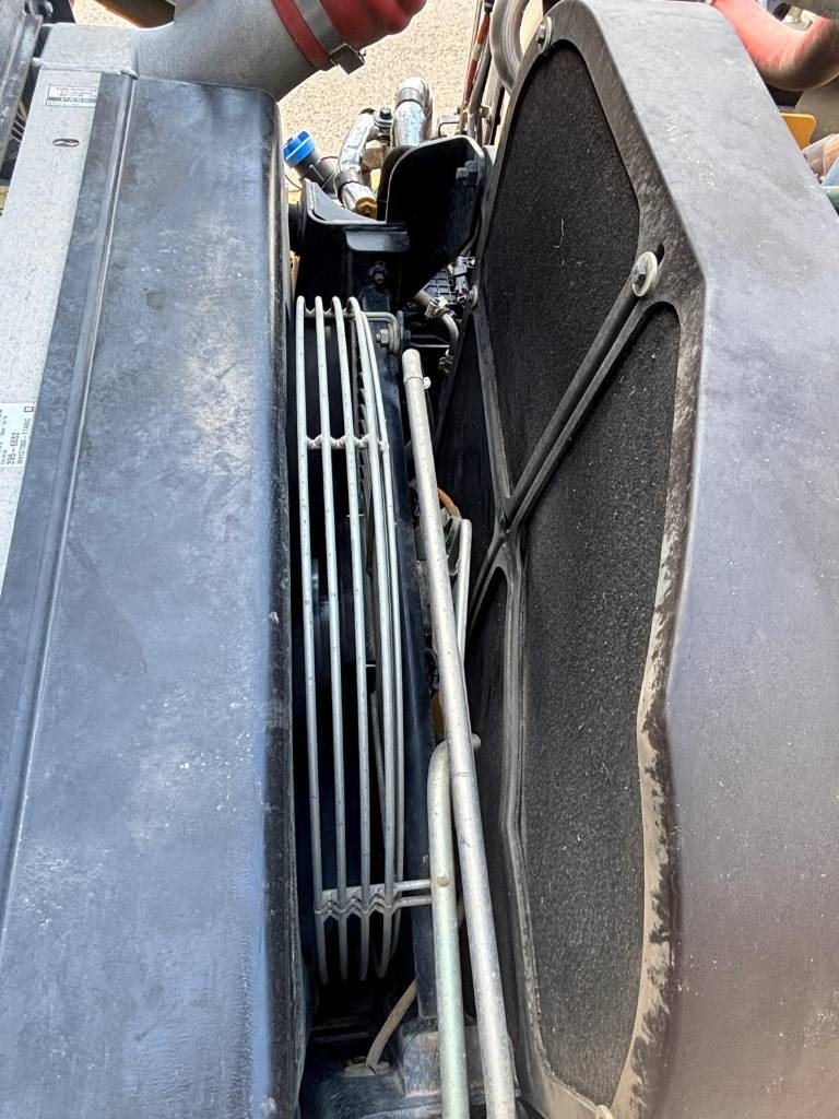 CAT 745 C (CE /Low Hours)