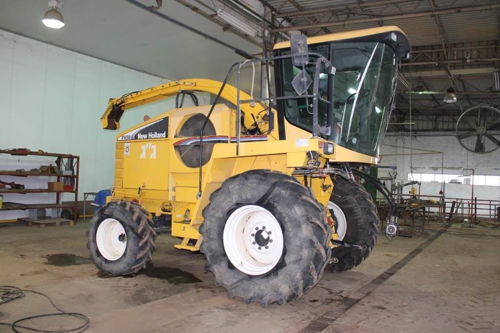 New Holland FX50, Moissonneuse batteuse, Agricole
