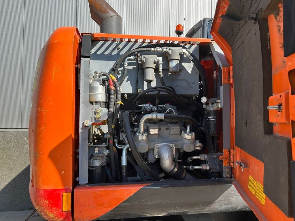 Hitachi ZX 140 W-5B
