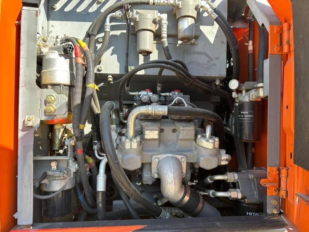 Hitachi ZX 140 W-5B