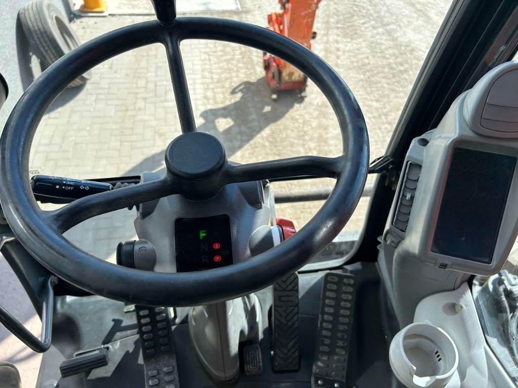 Hitachi ZX 140 W-5B
