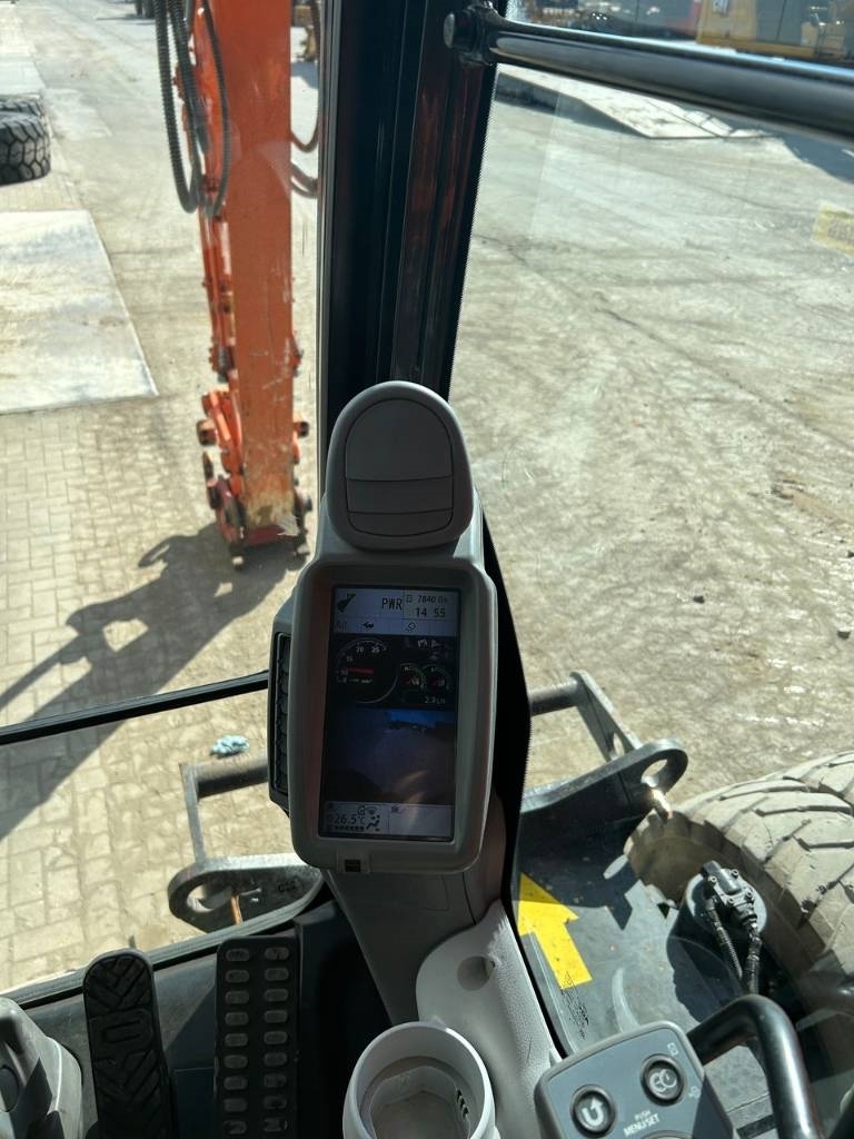 Hitachi ZX 140 W-5B