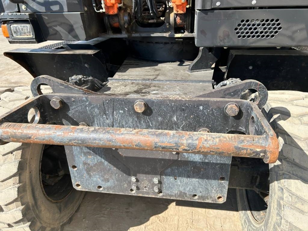 Hitachi ZX 140 W-5B