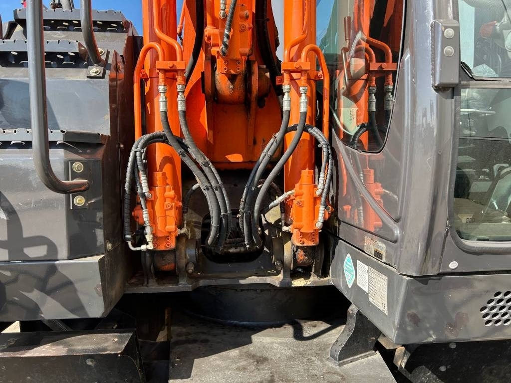 Hitachi ZX 140 W-5B