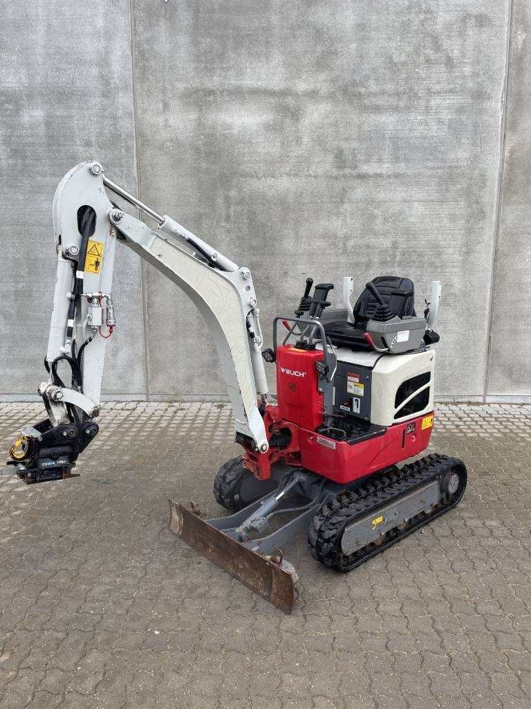 Takeuchi TB 210
