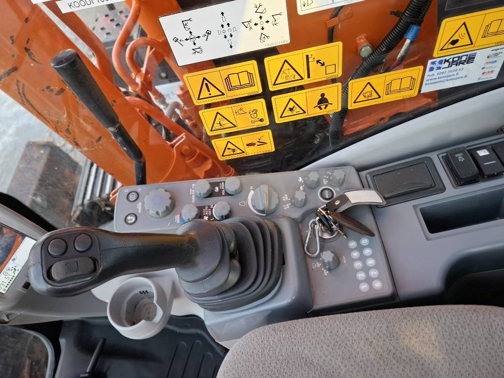 hitachi-zx-135-us-6-materiaali,72c93dc7