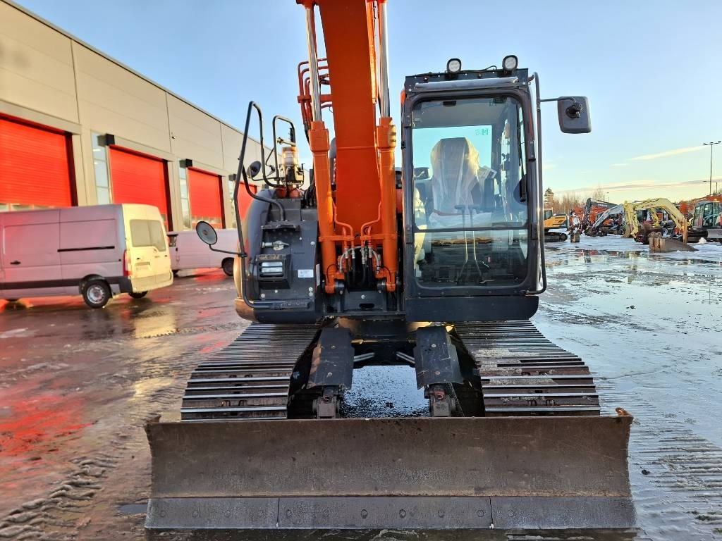 hitachi-zx-135-us-6-materiaali,7cf9d545