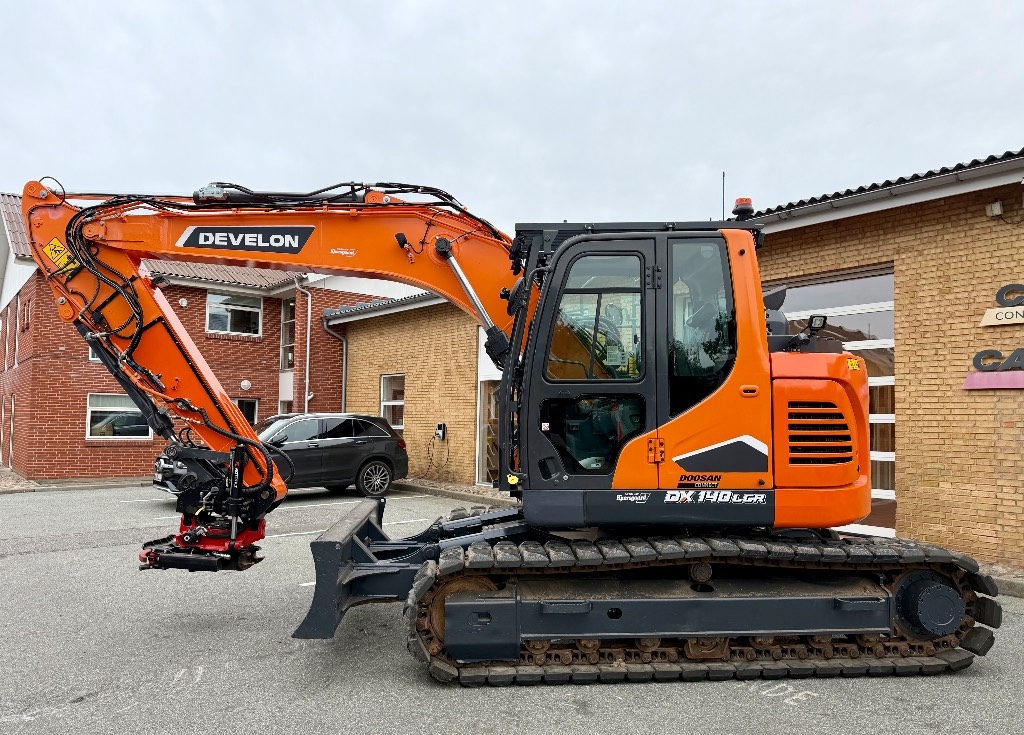 Develon DX 140 LCR-7