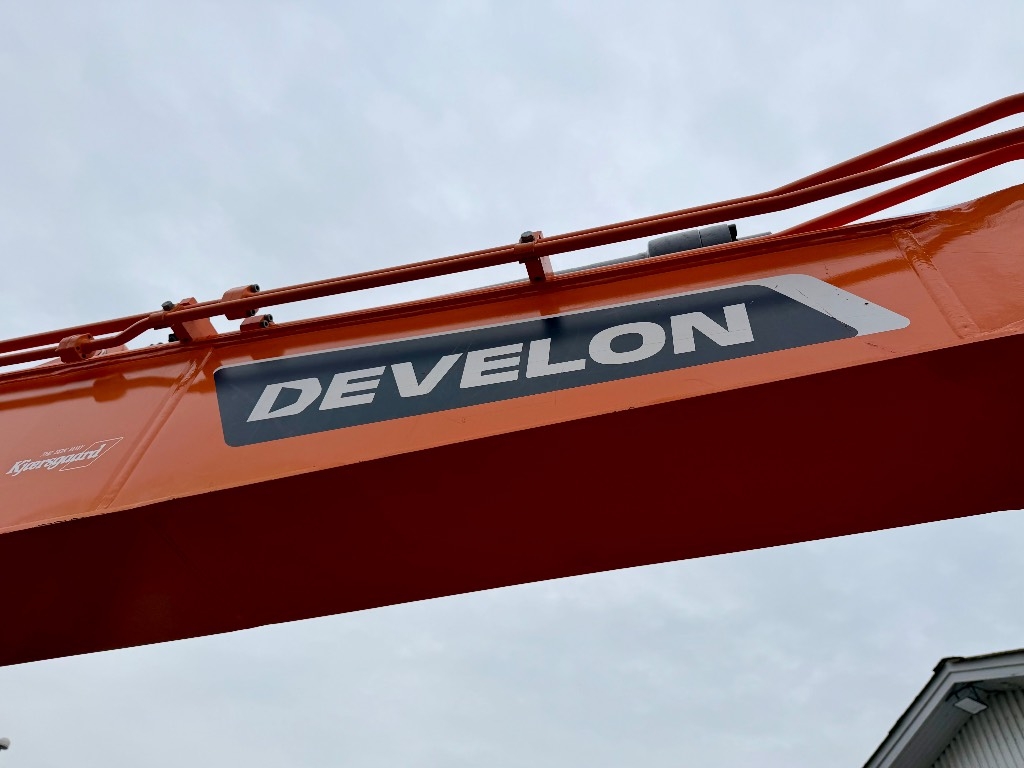 Develon DX 140 LCR-7