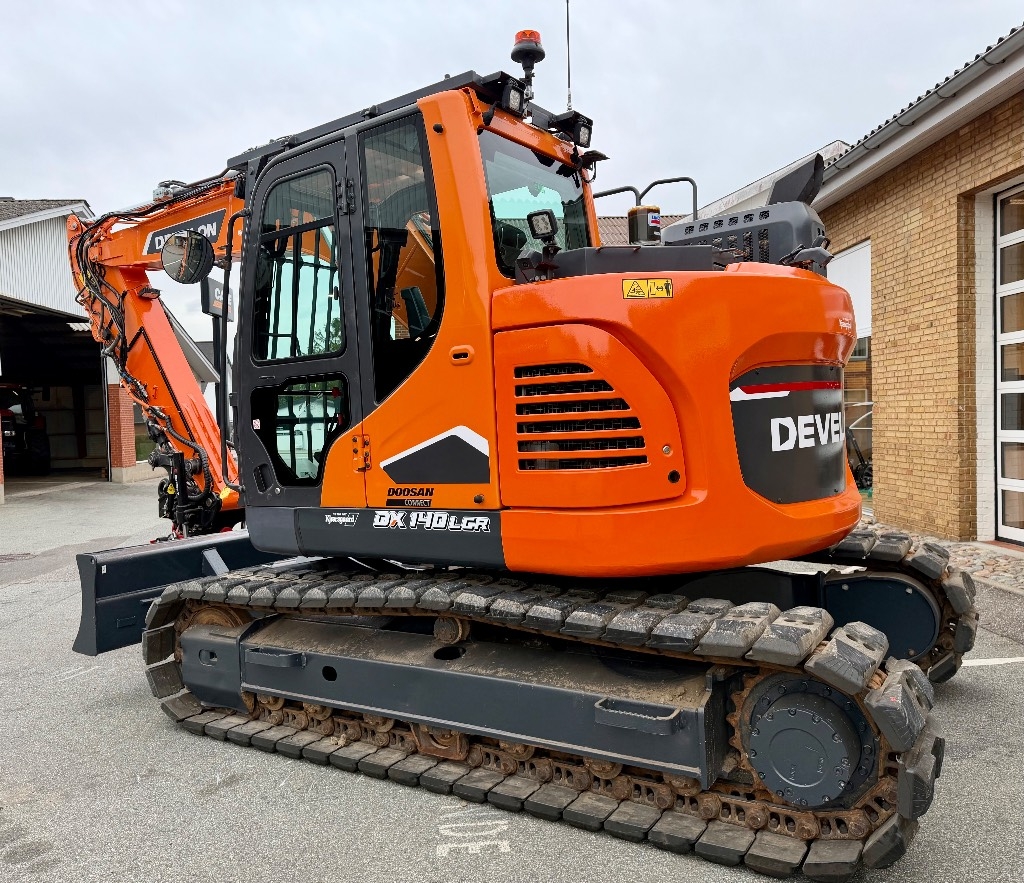 Develon DX 140 LCR-7