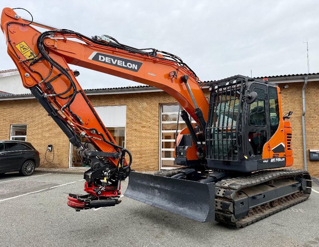 Develon DX 140 LCR-7