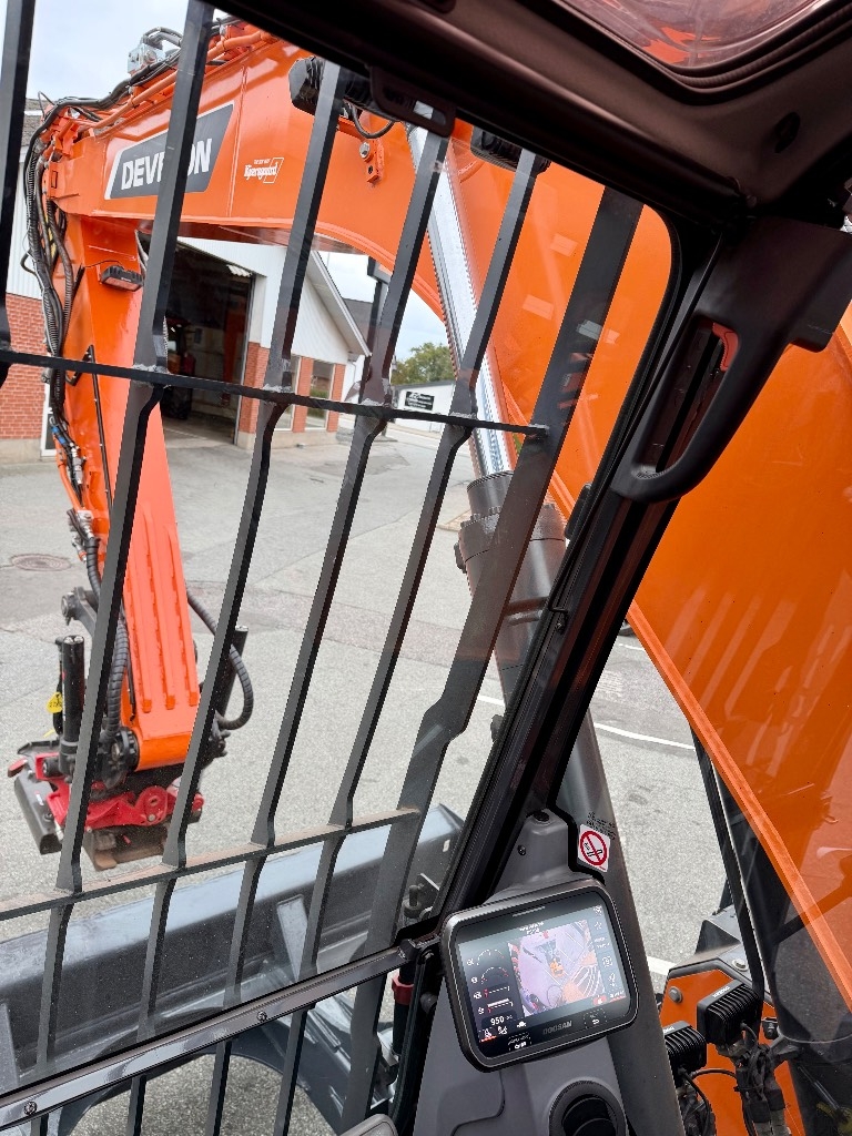 Develon DX 140 LCR-7