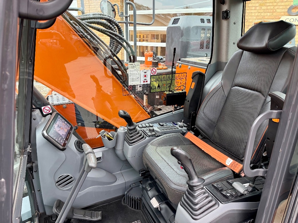 Develon DX 140 LCR-7