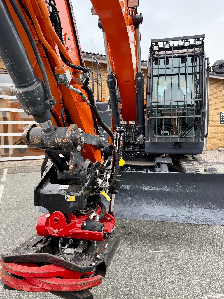 Develon DX 140 LCR-7