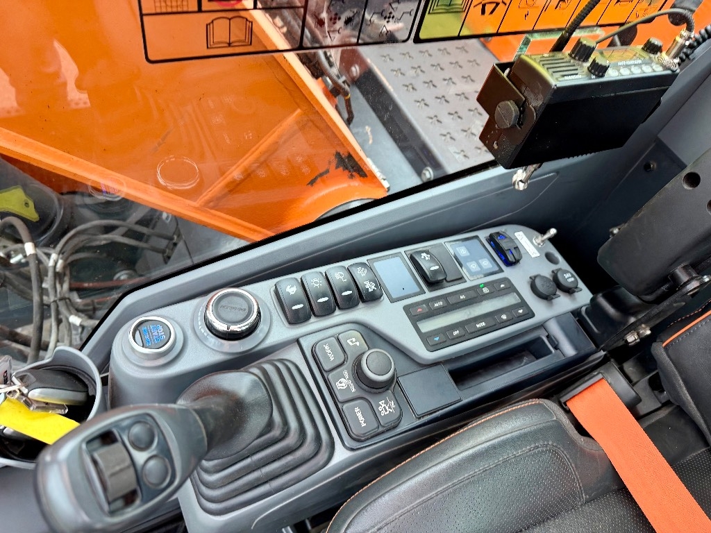 Develon DX 140 LCR-7