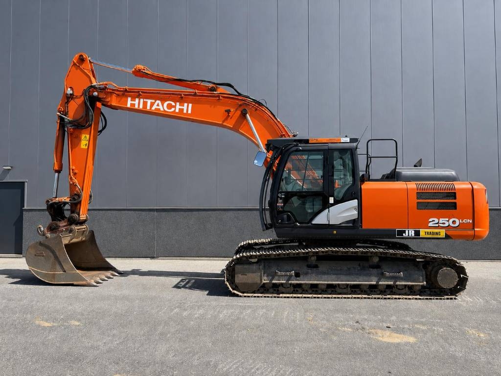 Hitachi ZX 250 LC N-6 (verified low hours)