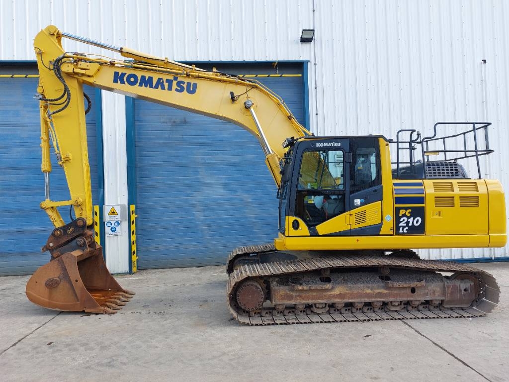 Komatsu PC210LC-10