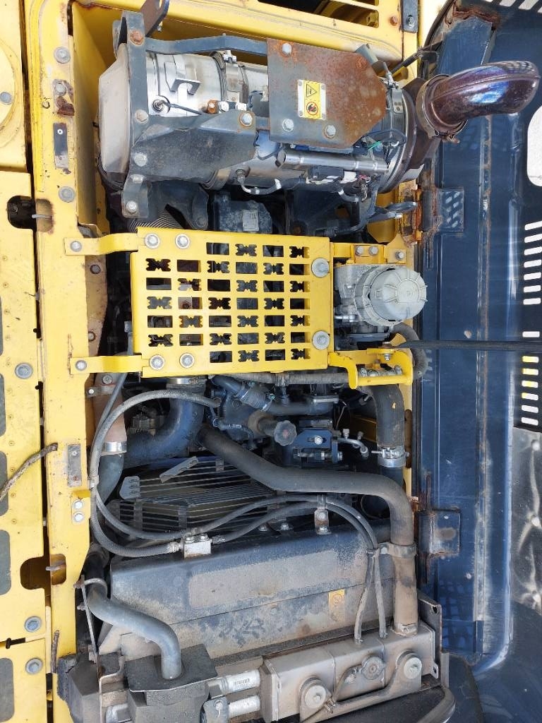 Komatsu PC210LC-10