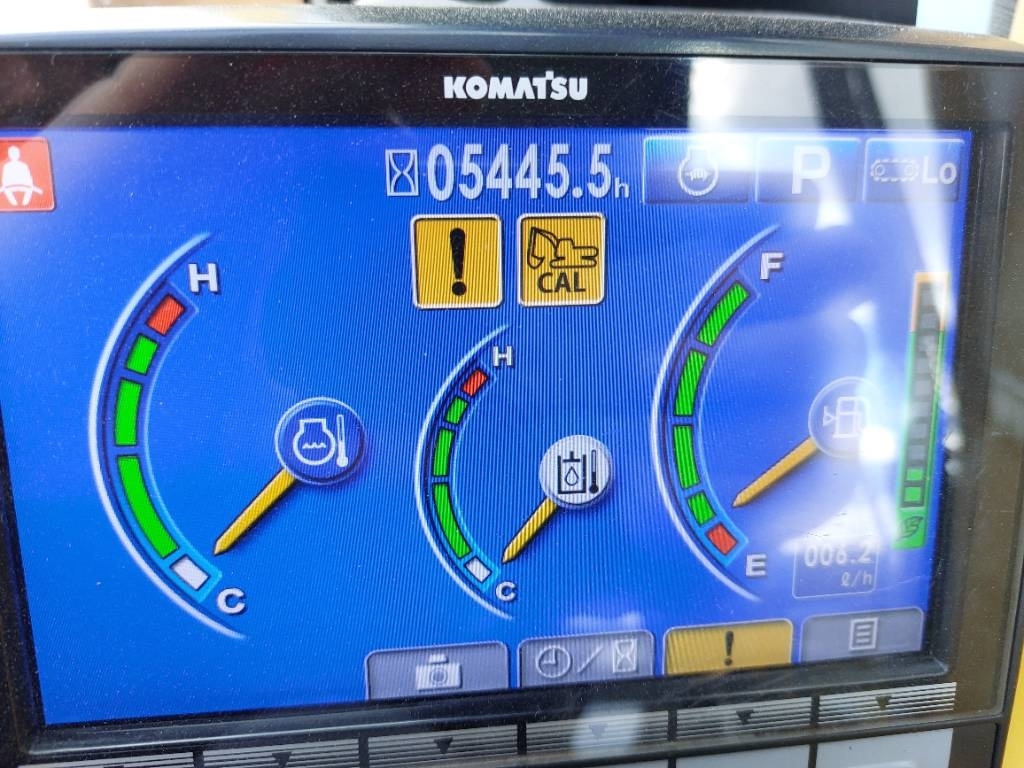 Komatsu PC210LC-10